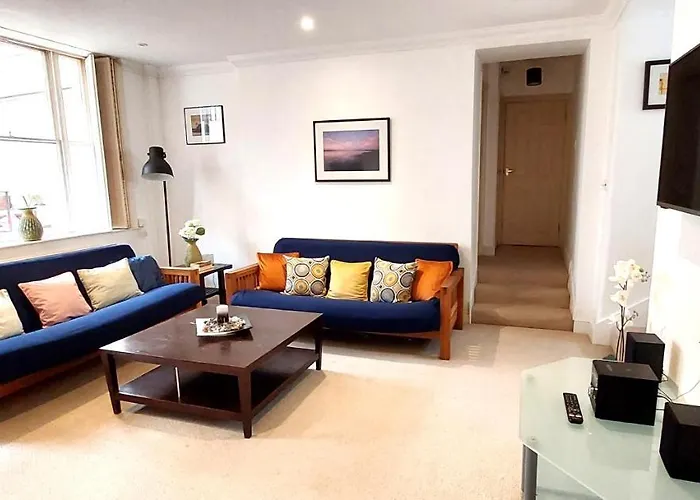 Extremely Well Located Seafront 1 Bedroom Apartment In Brighton