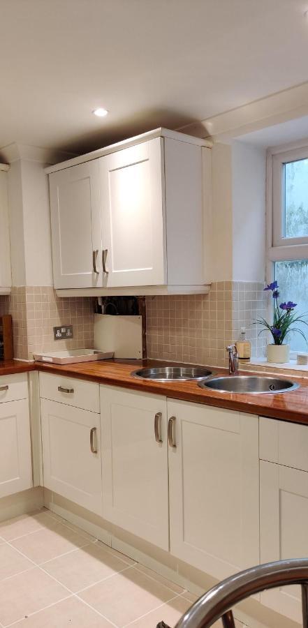 Extremely Well Located Seafront 1 Bedroom In Apartment *