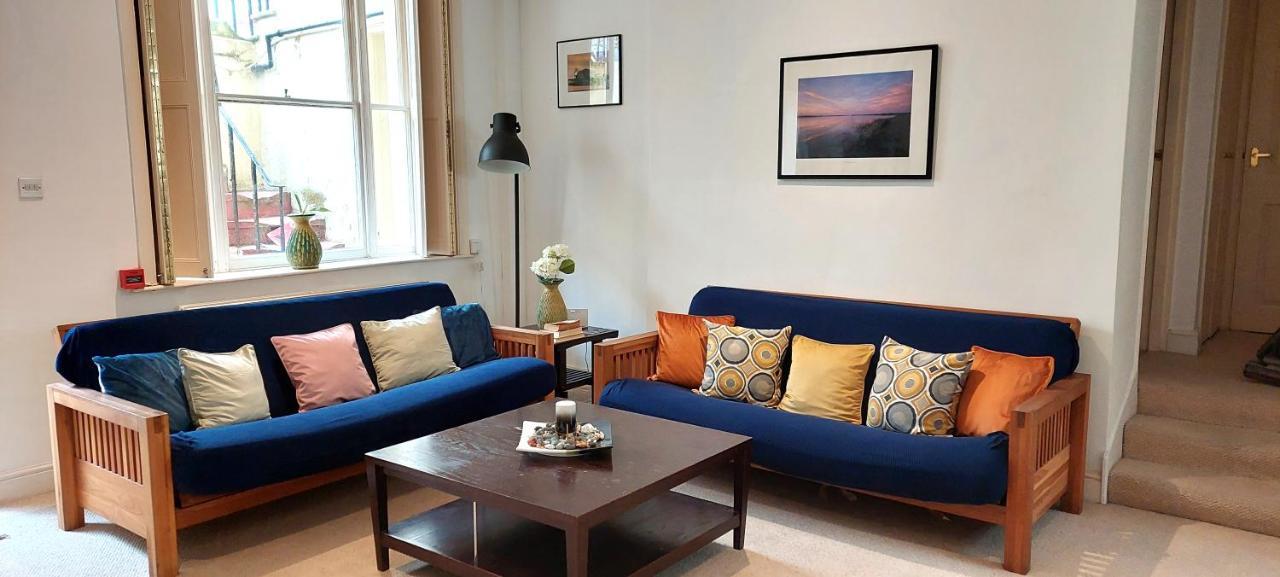 Extremely Well Located Seafront 1 Bedroom In